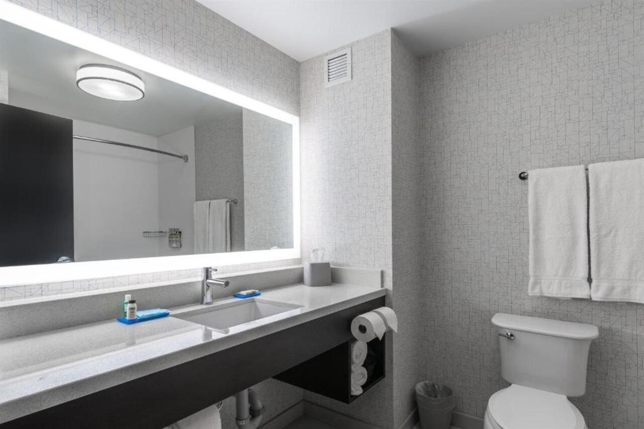 Holiday Inn Express & Suites Kelowna - East By Ihg Buitenkant foto