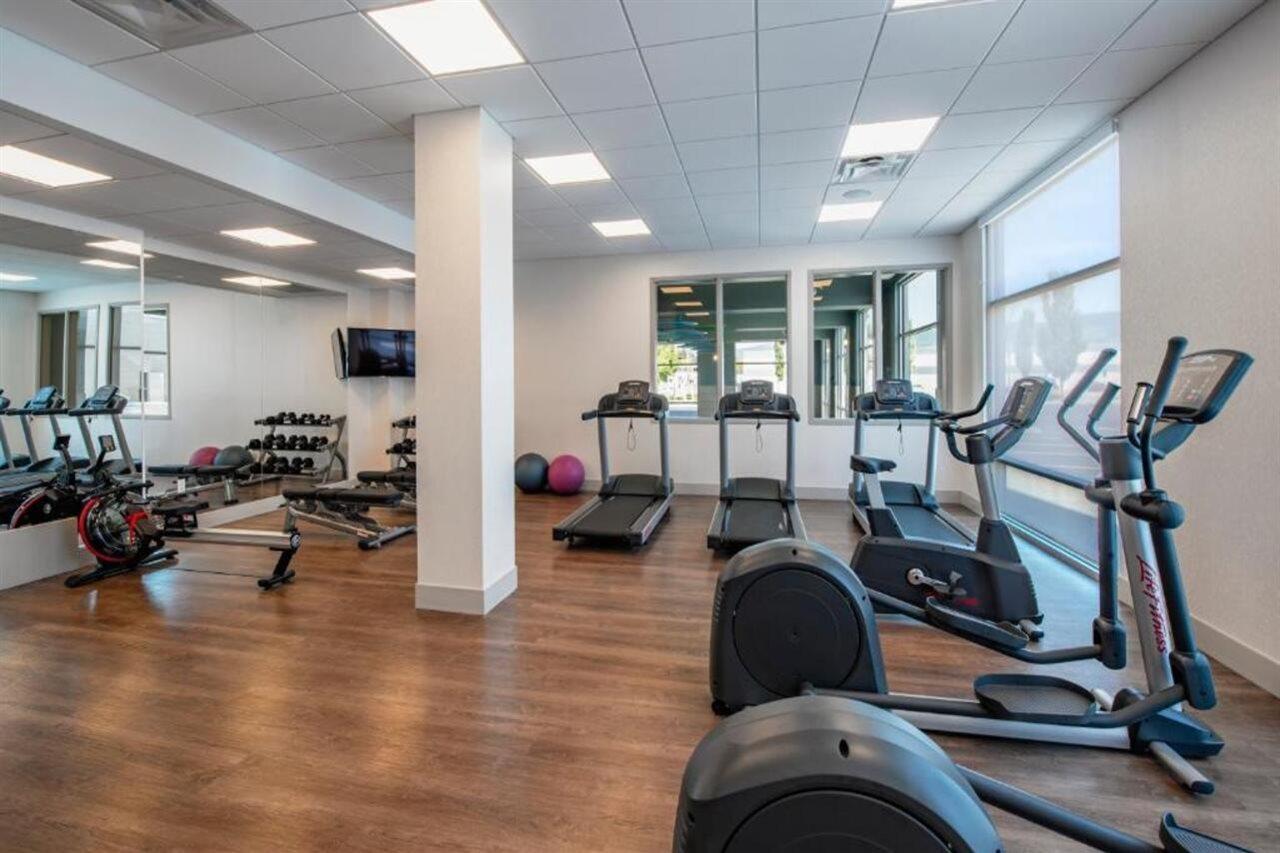 Holiday Inn Express & Suites Kelowna - East By Ihg Buitenkant foto