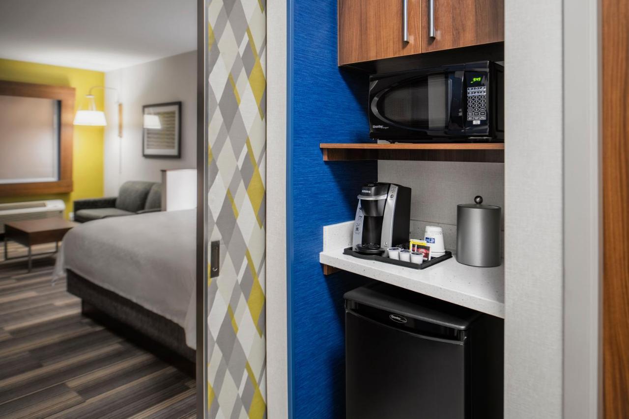 Holiday Inn Express & Suites Kelowna - East By Ihg Buitenkant foto