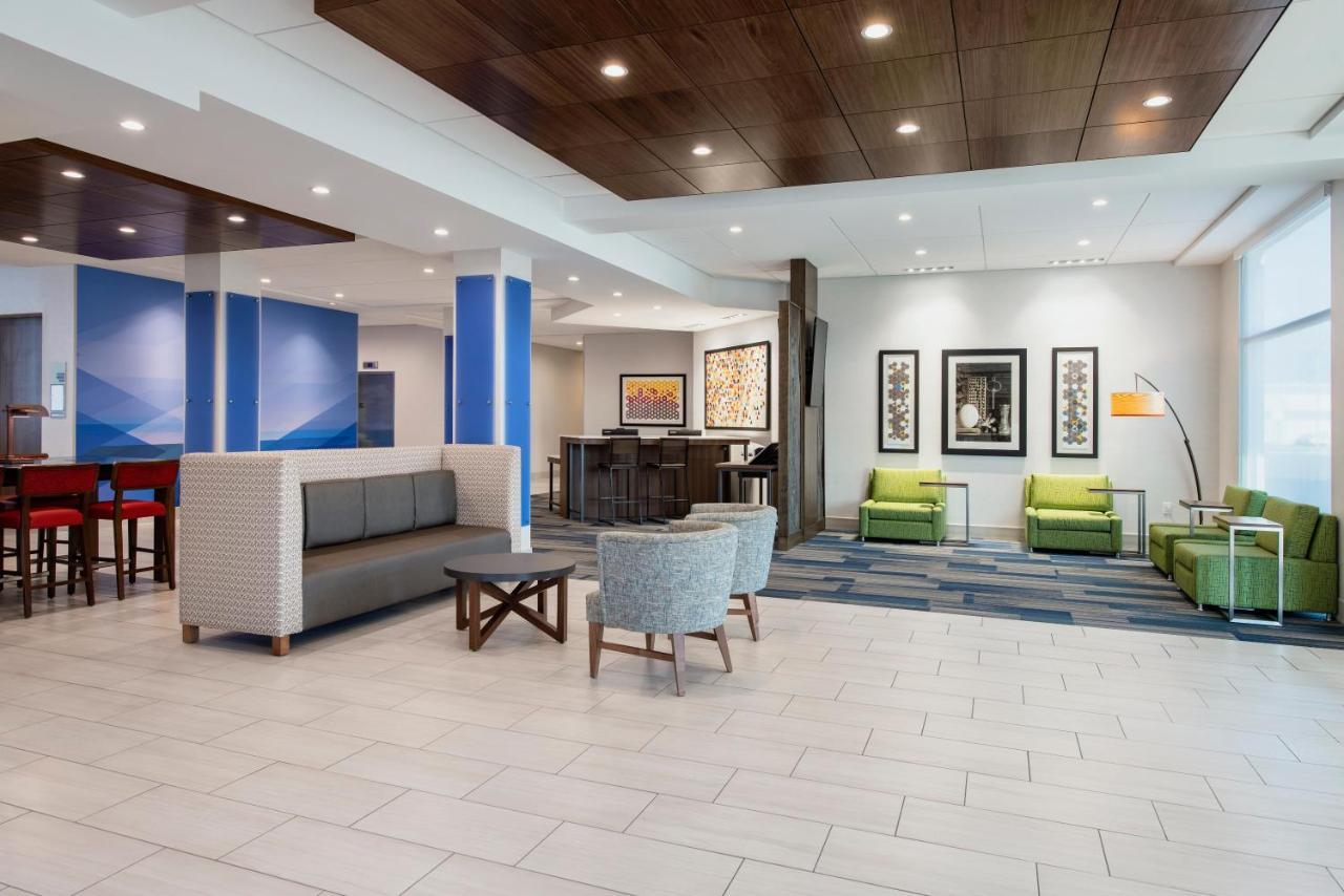 Holiday Inn Express & Suites Kelowna - East By Ihg Buitenkant foto